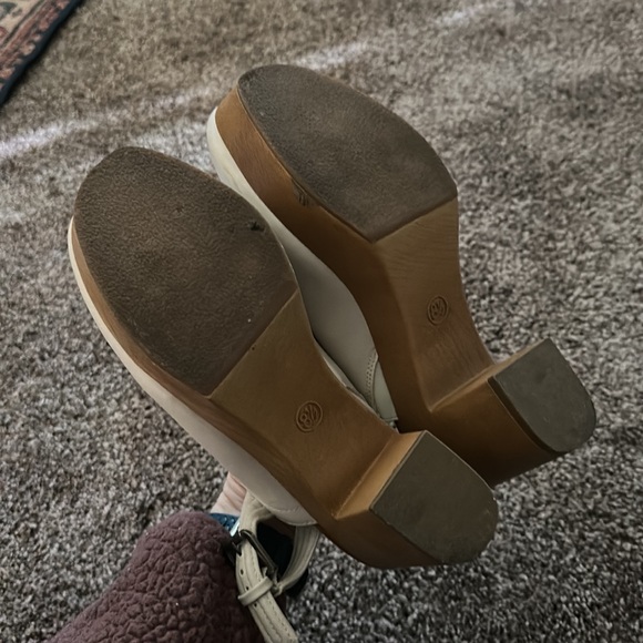 Women's Watson Clogs - Universal Thread™ Size 8.5 - Picture 3 of 3